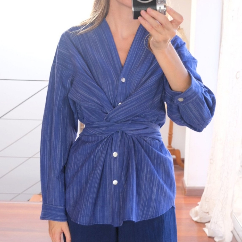 Heinui Vitto Blue Striped Button-Up Blouse